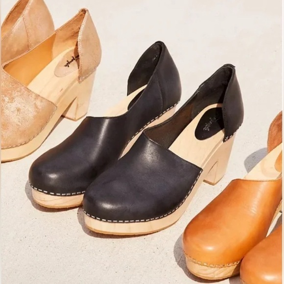 Free People Shoes - Free People Monroe Leather Clogs Black with wood heel, Mule size 36 or 6